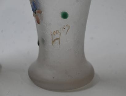 Paire de vases Art Nouveau signés Legras,...