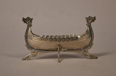 Norwegian silver drakkar, hallmarked 830S
Small...
