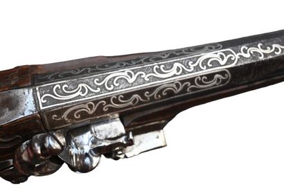 Long-barreled civilian flintlock pistol,...