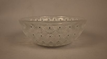 Coupe en cristal pressé, Nemours, Lalique...