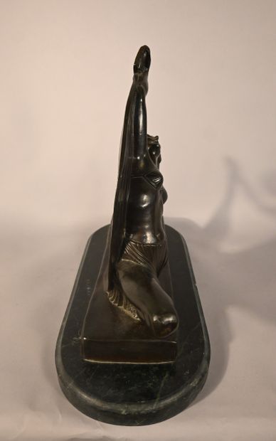 Danseuse Art Déco en bronze signée J. De...