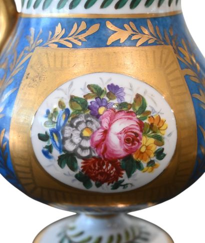 Sèvres porcelain tea service, circa 1850
Fine...