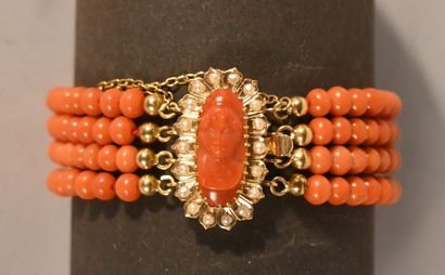 Red coral cameo bracelet, 18-carat gold,...