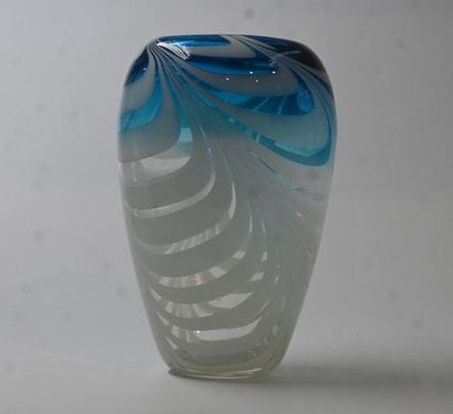 Vase en verre de Murano bleu et blanc en...