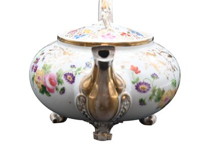 Paris porcelain teapot, Jacot Petite, circa...