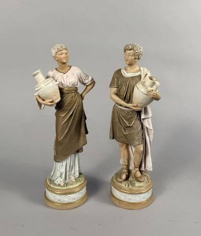 Paire de statuettes en porcelaine Royal Dux...