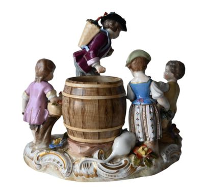 Figurine en porcelaine Volkstedt – Scène...