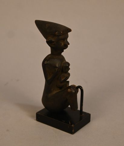 Indonésie – figure maternité sculptée – milieu...