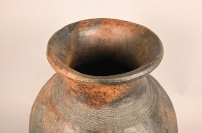 Mangbetu terracotta jug - DR Congo - first...