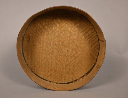 Boîte circulaire en vannerie – Vietnam –...