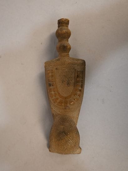Pendentif Baoulé en forme de couteau dans...