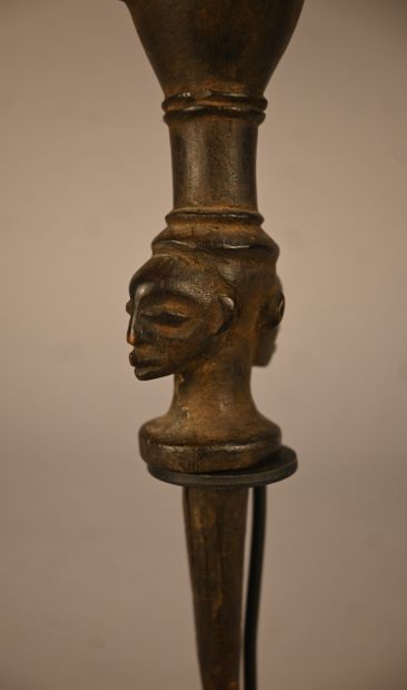 Conteneur à tabac Chokwe – RD Congo / Angola...