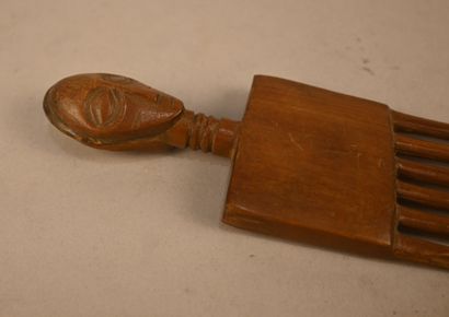 Peigne Akan à tête janiforme – Ghana – première...
