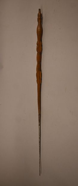 Sceptre Téké en bois avec pointe en fer –...