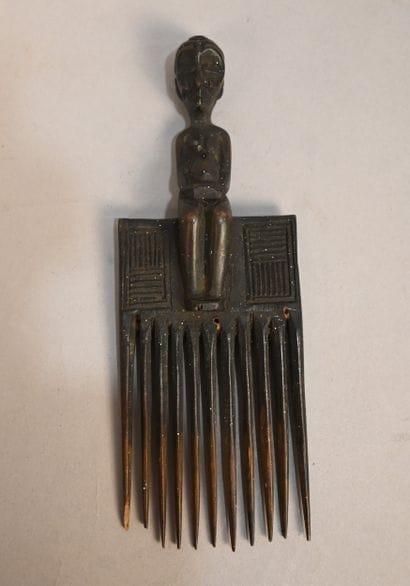 Peigne anthropomorphe Chokwe – RD Congo /...