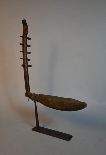 Harpe Mangbetu anthropomorphe – RD Congo...