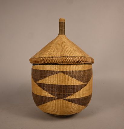 Panier Tutsi couvert, Rwanda, première moitié...