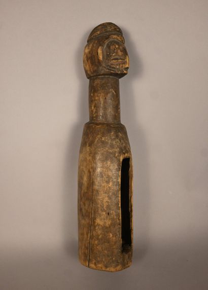 Tambour à fente Yaka Zombo, RD Congo, première...