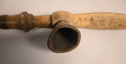 Pipe Kota – Gabon – Première moitié du XXe...