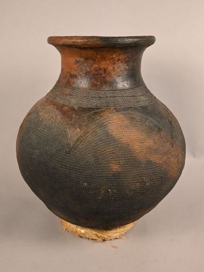 Mangbetu terracotta jug - DR Congo - first...