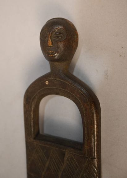 Peigne anthropomorphe Baoulé – Côte d’Ivoire...