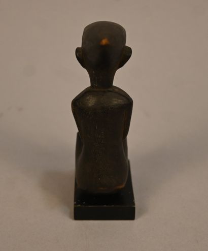 Indonésie – figure maternité sculptée – milieu...