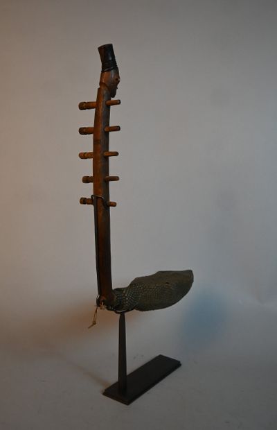 Harpe Mangbetu anthropomorphe – RD Congo...