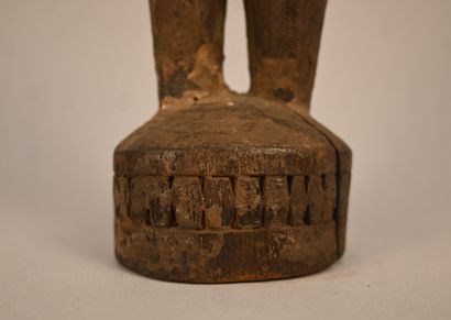 Sepik - Papua New Guinea - Wooden male figure...