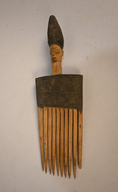 Chokwe / Lwena ceremonial comb - DR Congo...