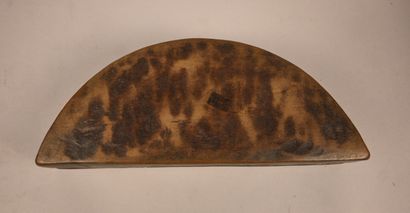 Kuba tukula box - DR Congo - early 20th century
Semicircular...