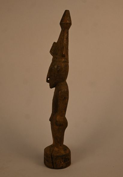Sepik - Papua New Guinea - Wooden male figure...