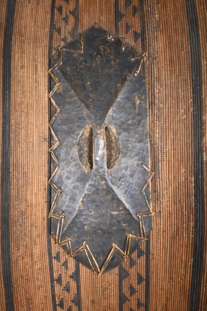 Ngombe raffia shield - DR Congo - early 20th...