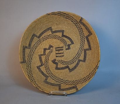 Grand plateau tressé en fibres – Rwanda,...