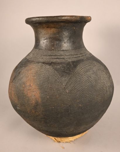 Mangbetu terracotta jug - DR Congo - first...