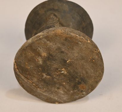 Ifa divination bowl on zoomorphic supports...