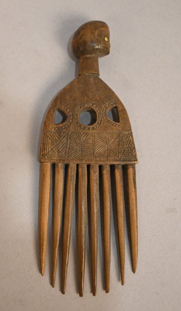 Peigne anthropomorphe – Afrique de l’Ouest...
