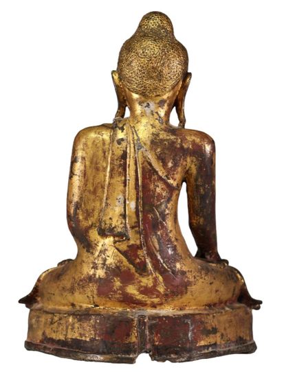 Myanmar Buddha in gilded bronze, Mandalay...