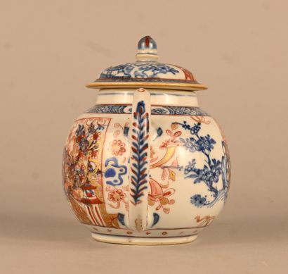 Théière chinoise en porcelaine d’exportation...