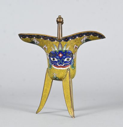 Jue-type ritual bowl in cloisonné bronze,...