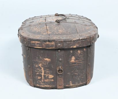 Wooden travelling case with wrought-iron...