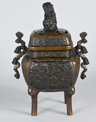 Chinese bronze incense burner, 19th century
Bronze...