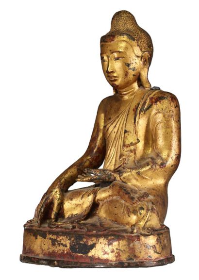 Myanmar Buddha in gilded bronze, Mandalay...