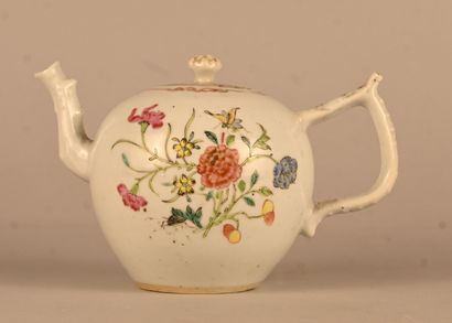 Famille Rose porcelain teapot with naturalistic...