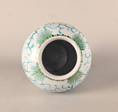 Brussels earthenware covered pot, 18th century...