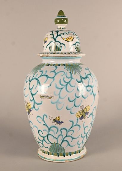 Brussels earthenware covered pot, 18th century...