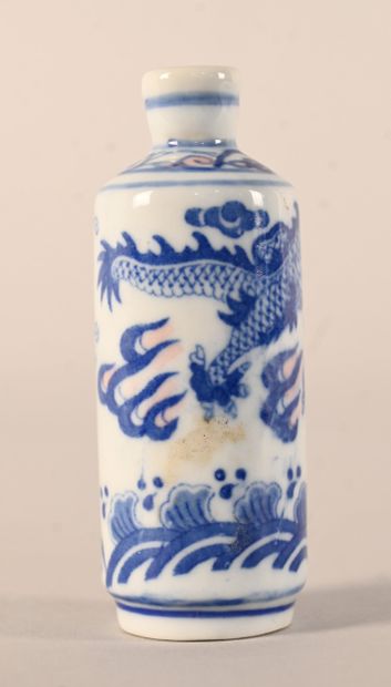 Blue and white porcelain snuff bottle with...