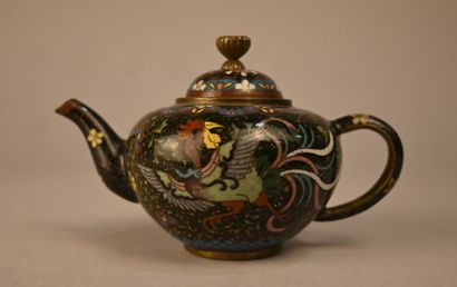 Cloisonné teapot - Japan, early 20th century
Small...