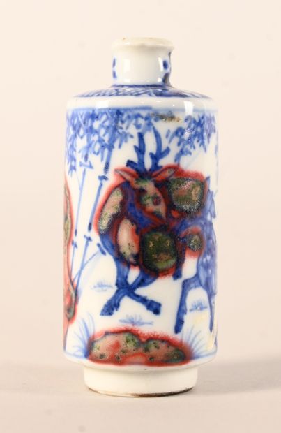 Blue and white porcelain snuff bottle decorated...