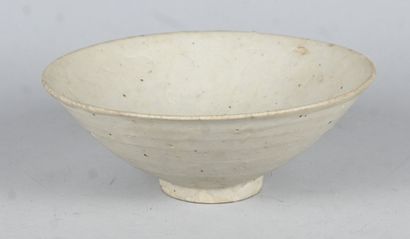 Song glazed stoneware bowl, China
Light-bodied...