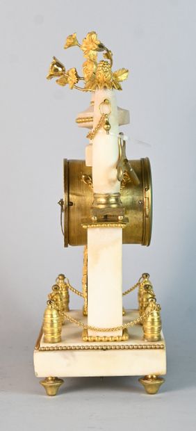 Gilt bronze clock in the Louis XVI style,...